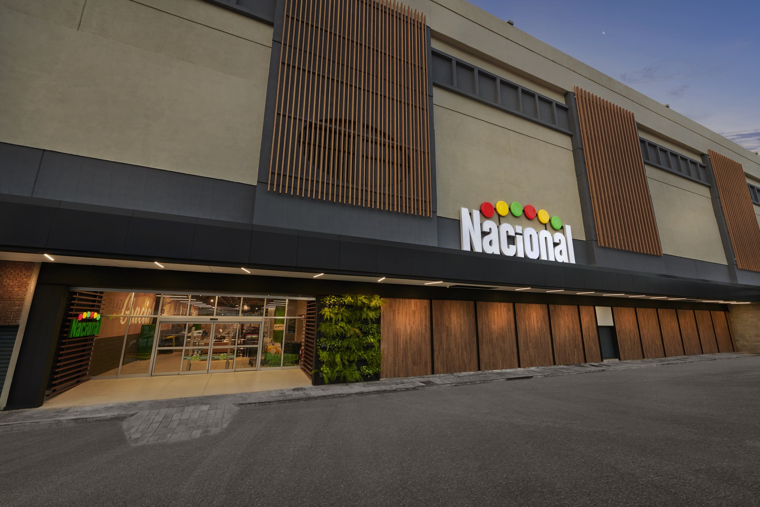 Nacional Plaza